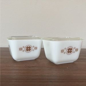 2 Mini Town And Country Pyrex Dish